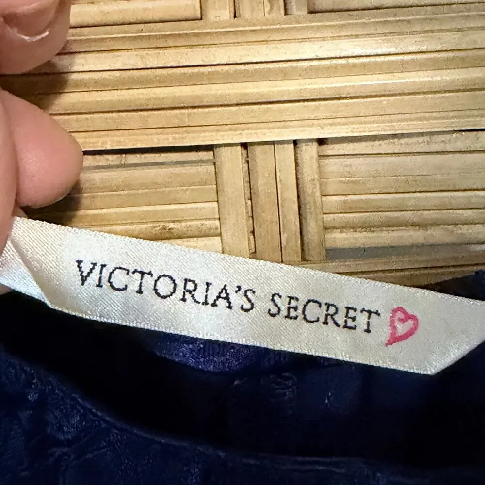 Vintage Y2K Victoria’s Secret navy blue babydoll chemise large satin chiffon